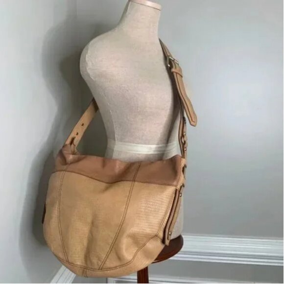 BCBGMaxAzria Tan Leather Hobo Crossbody Shoulder Bag Adjustable Strap - Picture 3 of 8